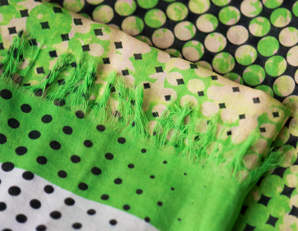 Silk/Cotton "Organic Shapes III / Vibrant Green" Stola 200x140cm